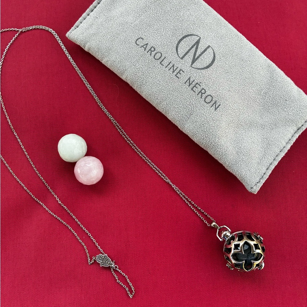 Caroline Neron Silver Pendant Necklace